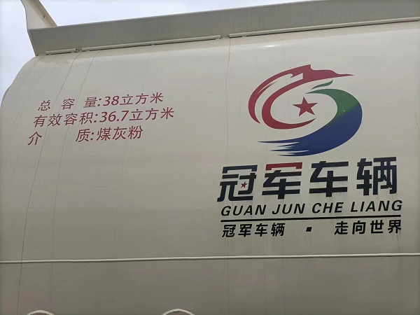 后推履帶半掛車生產(chǎn)廠家 后推履帶半掛車生產(chǎn)廠家